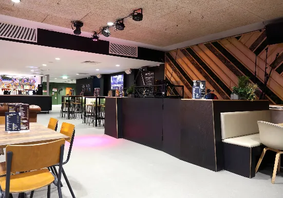 Guy's Bar photo 2